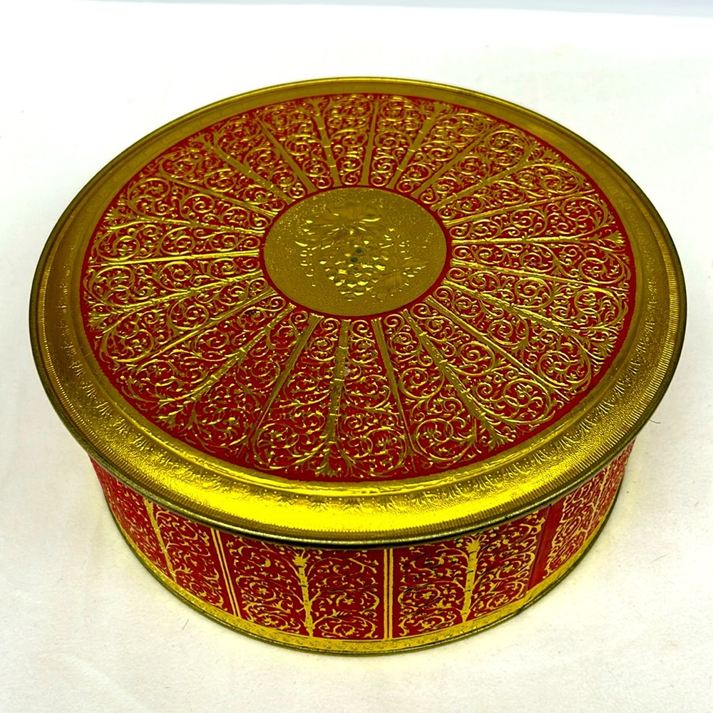 Vintage large round crimson and gold fruitcake tin by Guildcraft NY